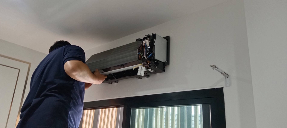 ช่างล้างแอร์ใกล้ฉัน บริการล้างแอร์บ้านและอาคาร  ล้างแอร์ราคาถูก  รับล้างแอร์ด่วน  ซ่อมแอร์