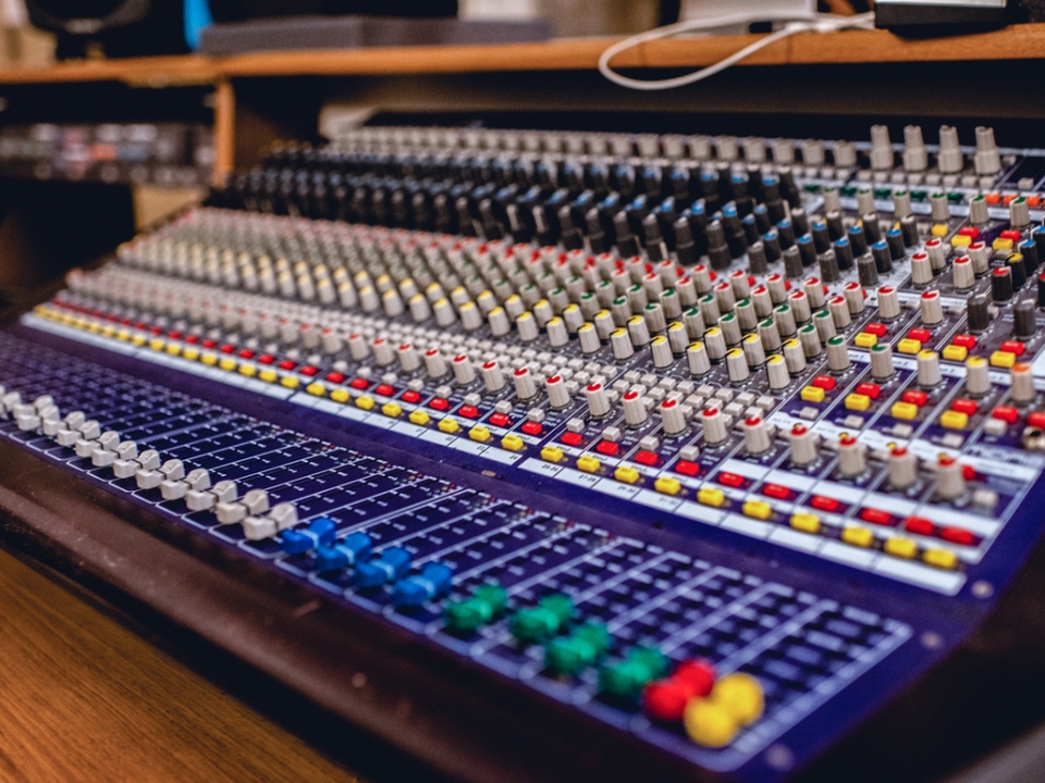 Sound Effects - Atenk Records Layanan Mixing dan Mastering untuk Artis Terbaik Dunia - 3