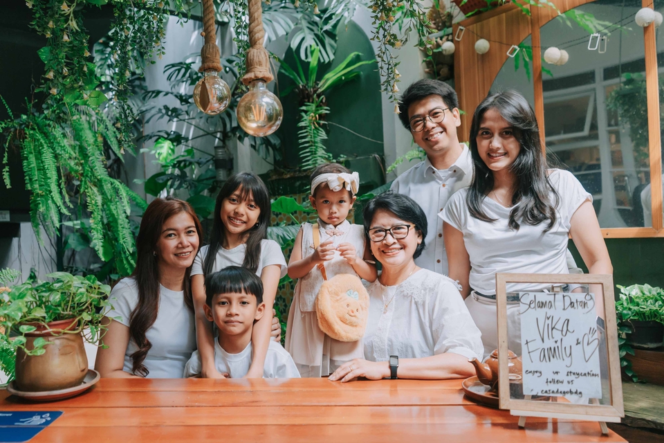 Jasa Fotografi Keluarga Profesional - Foto Prewedding Keluarga, Foto Keluarga, Dokumentasi Keluarga