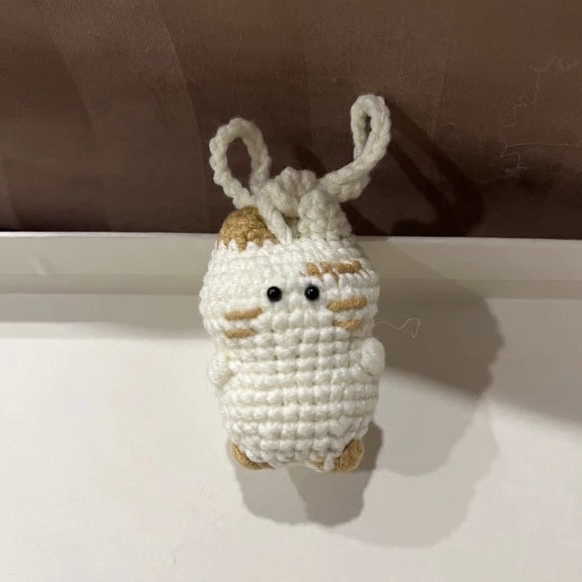 พวงกุญแจรูปแมวสองสี