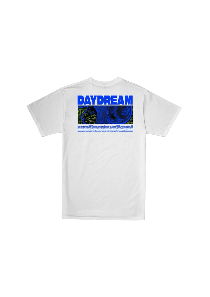 Desain kaos distro keren dengan tulisan "DAYDREAM" dan motif abstrak
