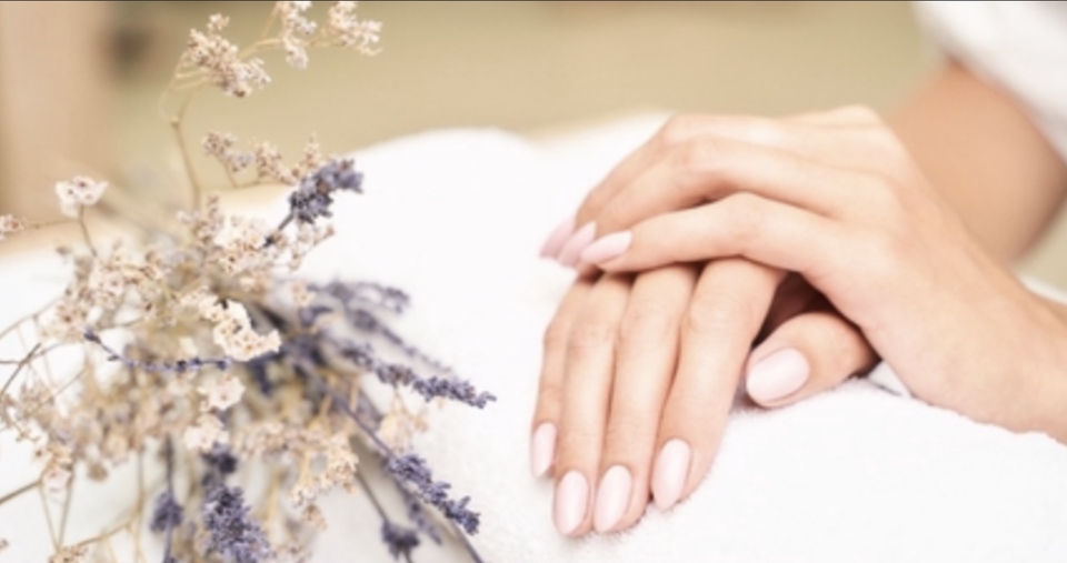 บริการทำเล็บที่บ้าน ช่างทำเล็บฟรีแลนซ์ ทำเล็บสวยๆ ที่บ้าน