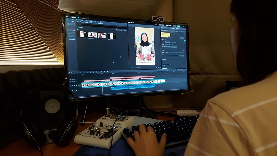 Jasa edit video online, pengeditan video profesional, jasa editing video youtube, harga jasa edit video murah