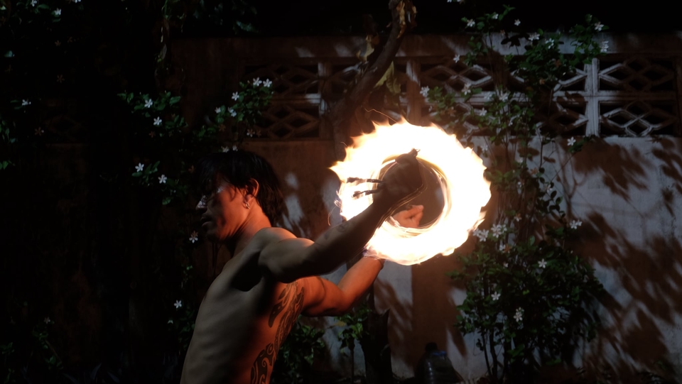 อื่นๆ - รับแสดงโชว์ควงกระบองไฟ – พ่นไฟ โดยทีมงานมืออาชีพ - 25