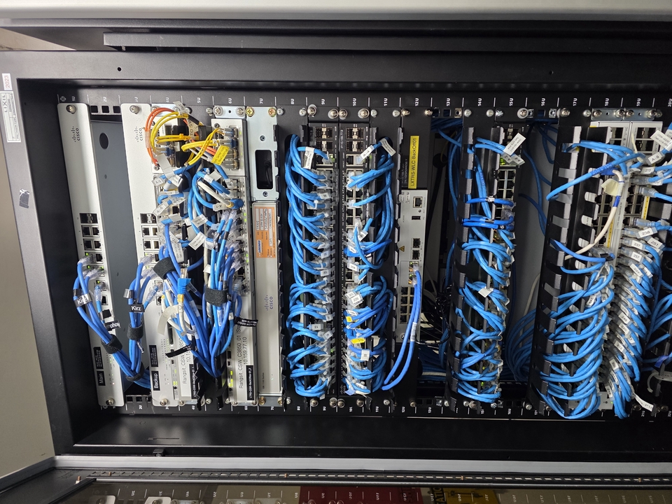 วางระบบเครือข่ายเซิร์ฟเวอร์ ติดตั้งเซิร์ฟเวอร์ รับซ่อมคอมพิวเตอร์ บริการไอทีครบวงจร