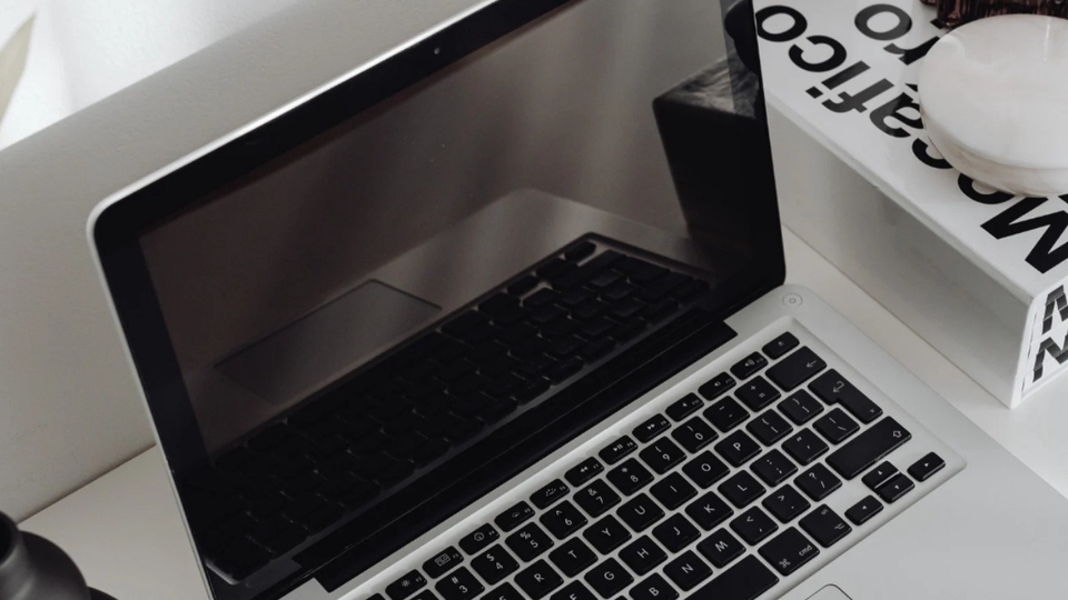 Jasa pengetikan online untuk berbagai kebutuhan, seperti skripsi, makalah, proposal, dan tugas kantor.