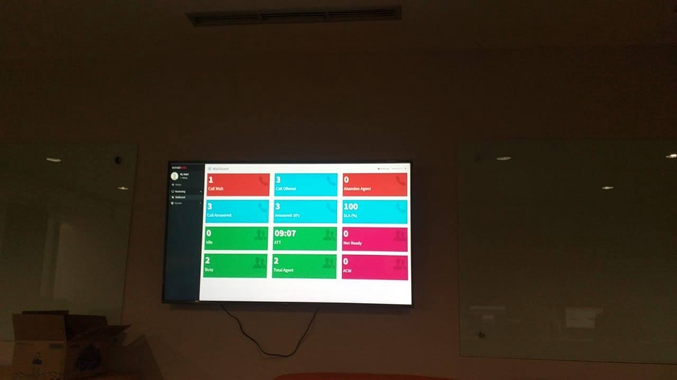 Layar komputer menampilkan admin website yang mengatur platform freelance online