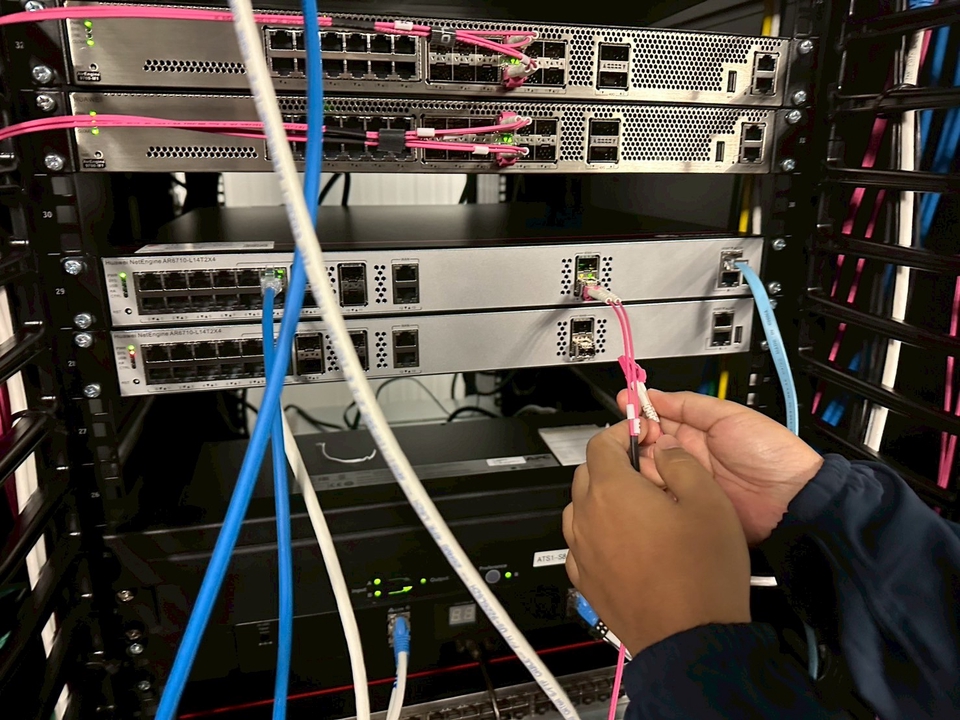 วางระบบเครือข่ายเซิร์ฟเวอร์ ติดตั้งและดูแลระบบไอที บริการครบวงจร รับซ่อมคอมพิวเตอร์