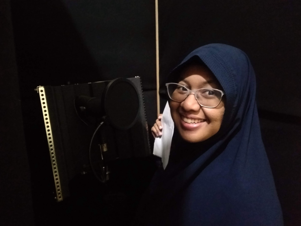 Sulih suara (dubbing, looping) - Pengisi Suara Satu Hari Jadi - 4