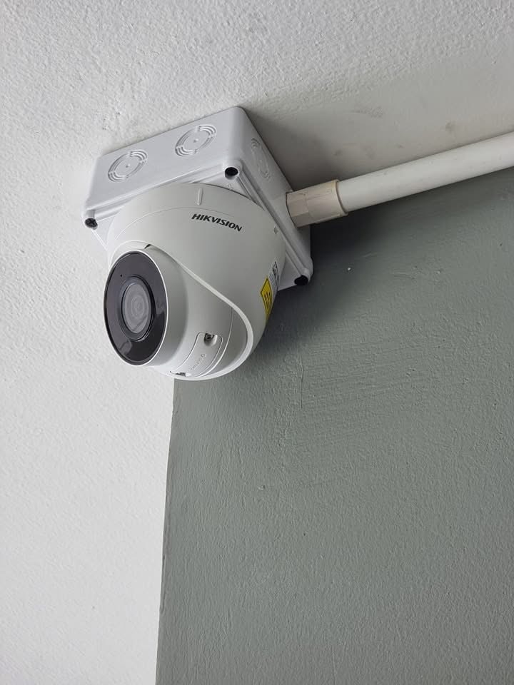 กล้องวงจรปิด CCTV ติดตั้งบนเพดาน รับติดตั้งระบบกล้องวงจรปิด CCTV