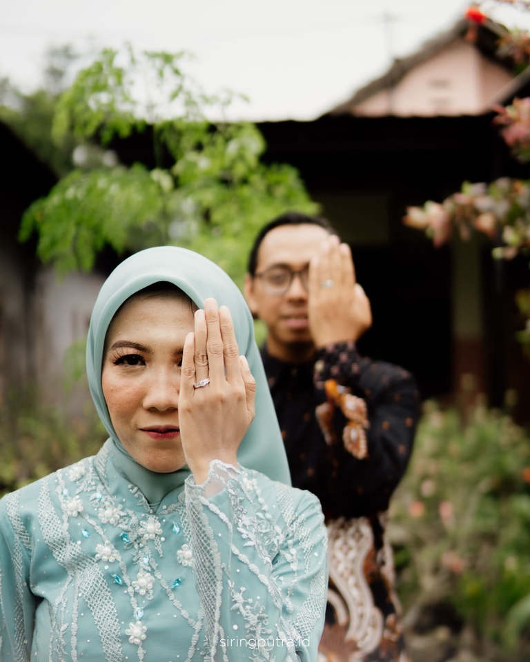 Fotografi - Dokumentasi Foto Lamaran & Wisuda di Surabaya dan Sekitarnya - 11