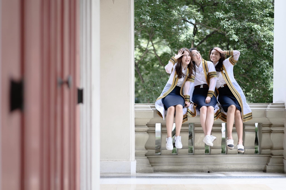 รับถ่ายรูปรับปริญญา 3 คน บัณฑิตหญิง สวยๆ  ช่างภาพ รับถ่ายภาพ รับถ่ายรูป รับปริญญา