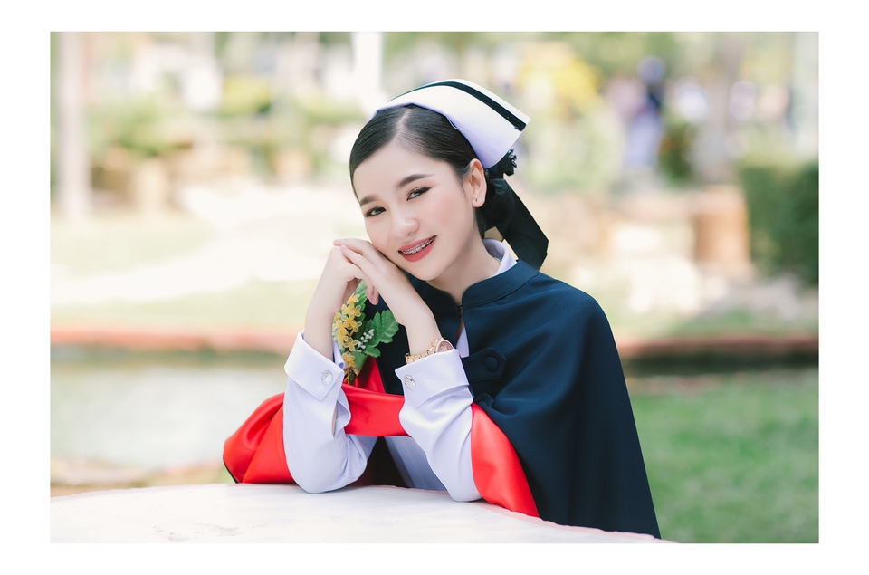 ช่างภาพ รับถ่ายภาพ รับถ่ายภาพบุคคล รับถ่ายภาพพอร์ต รับถ่ายรูปโปรไฟล์ ถ่ายรูปรับปริญญา ช่างภาพรับปริญญา