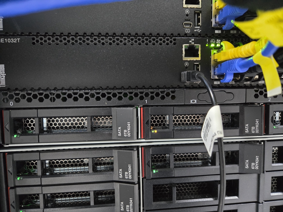 ติดตั้งสายแลน - IT infrastructure and security - 3