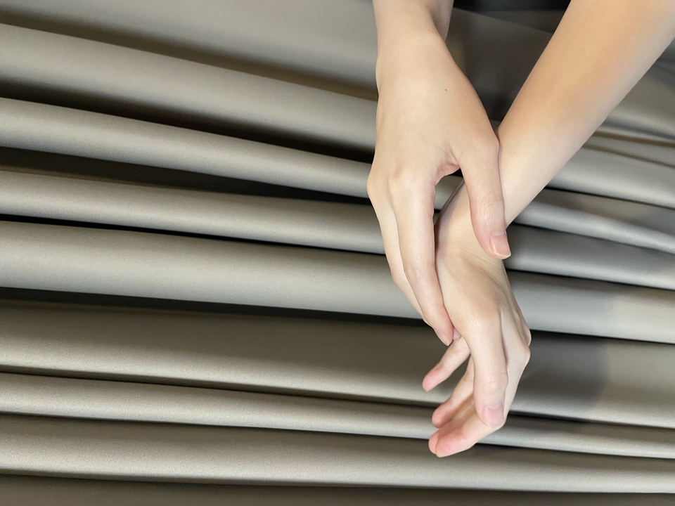 มือสวย นางแบบมือ ราคา นางแบบมือสวย นางแบบเสื้อผ้าแฟชั่น นางแบบเสื้อผ้า หานางแบบ นางแบบ