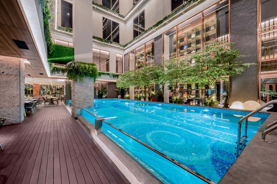 Jasa Fotografi Profesional di Hotel Mewah dengan Kolam Renang - Fotografer Jakarta