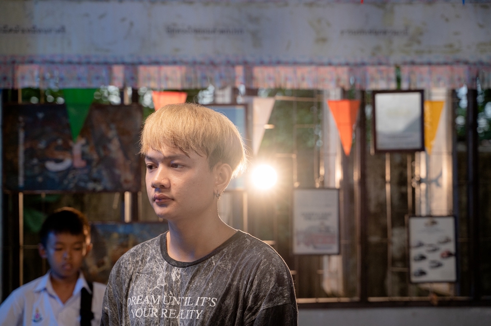 ช่างภาพรับถ่ายภาพบุคคล รับถ่ายภาพโปรไฟล์ รับถ่ายภาพสินค้า ช่างภาพกรุงเทพ