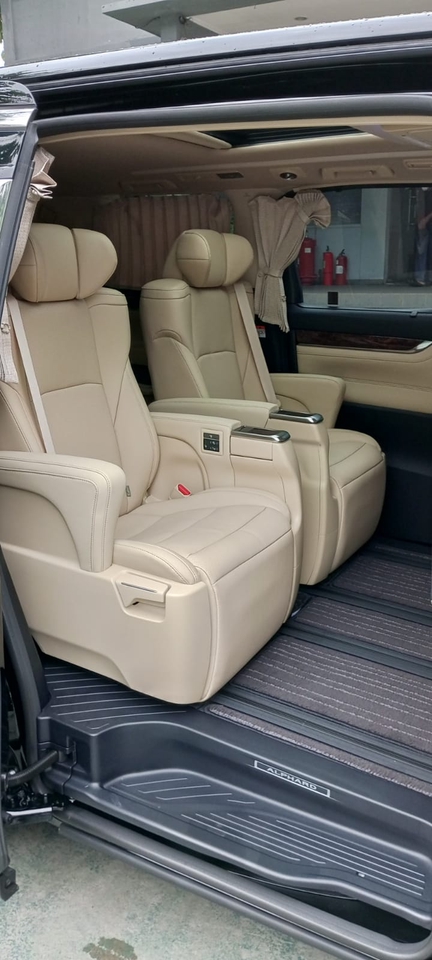 Travelling - Jasa Rental Sewa Mobil Pemakaian Area Jakarta Dengan Kendaraan Alphard Terbaru Terbaru KIAN Rent Car - 4