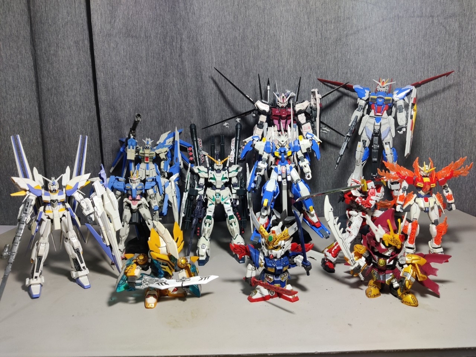 รับทําโมเดลกันดั้ม โมเดลพลาสติก แต่งโมเดล โมเดล