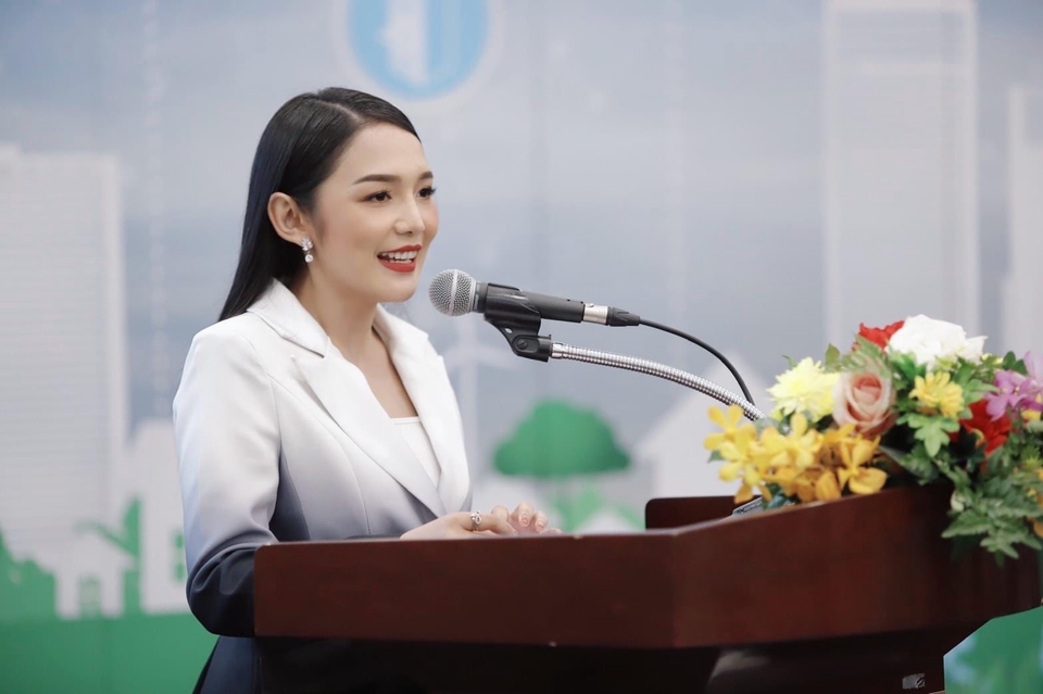 พิธีกร MC - (MC)พิธีกรมืออาชีพ สื่อสารภาษาอังกฤษได้ งานแถลงข่าว สัมภาษณ์ สัมมนา งานเลี้ยง รับงานต่างจังหวัด - 3