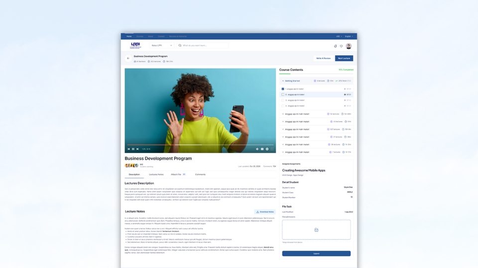 Desainer UI UX wanita muda sedang berpose sambil melihat layar ponsel dengan background biru muda.