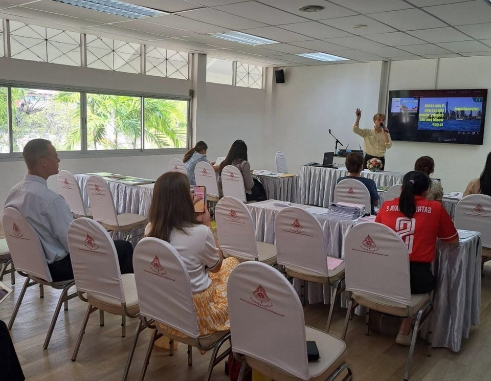 รับพิสูจน์อักษรภาษาไทยและภาษาอังกฤษ บริการตรวจคำผิด ไวยากรณ์ แก้ไขบทความ นักแปลมืออาชีพ