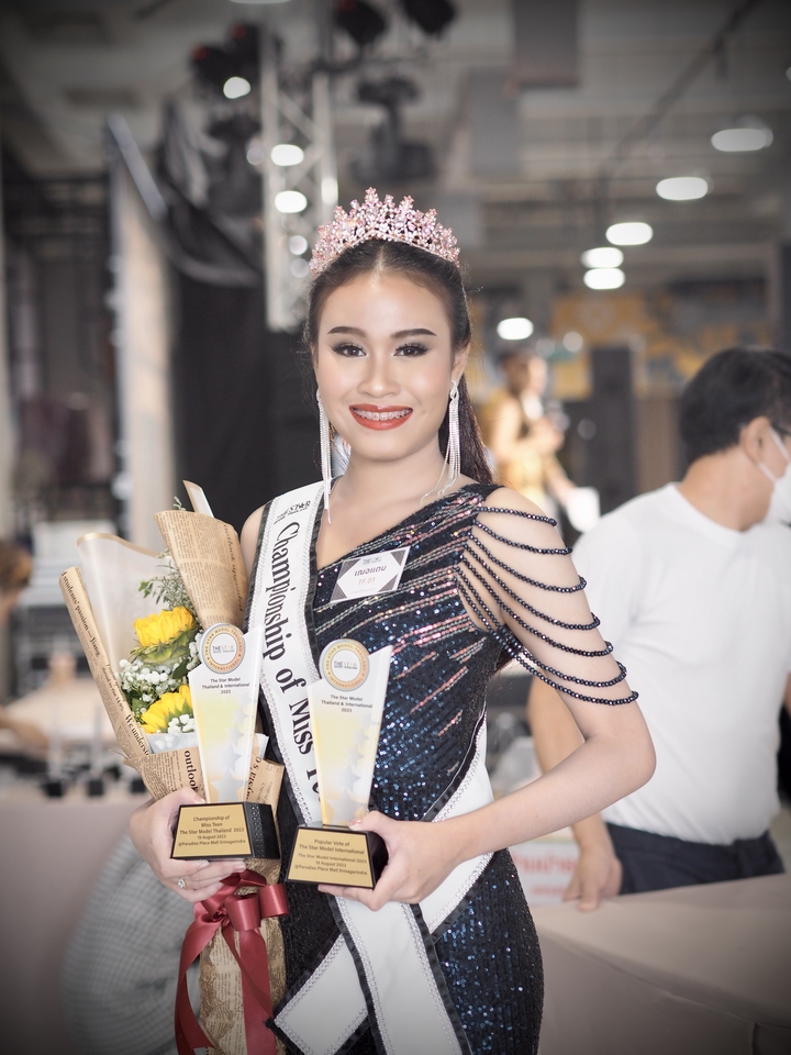 ช่างแต่งหน้ารับปริญญา แต่งหน้ารับปริญญา ช่างแต่งหน้า รับแต่งหน้ารับปริญญา ช่างแต่งหน้าเกาหลี รับแต่งหน้า รับปริญญา ช่างแต่งหน้าสไตล์เกาหลี