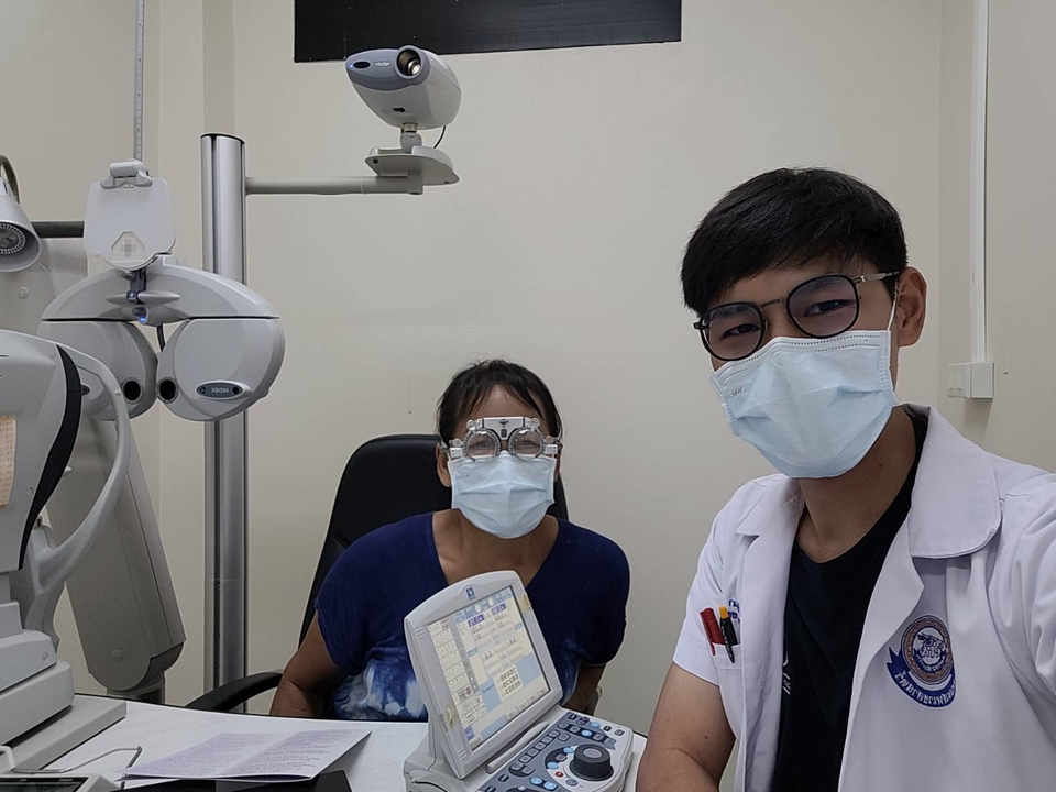 อื่นๆ - ปรึกษาปัญหาสายตาและเลนส์แว่นตาก่อนตัดแว่น - 3