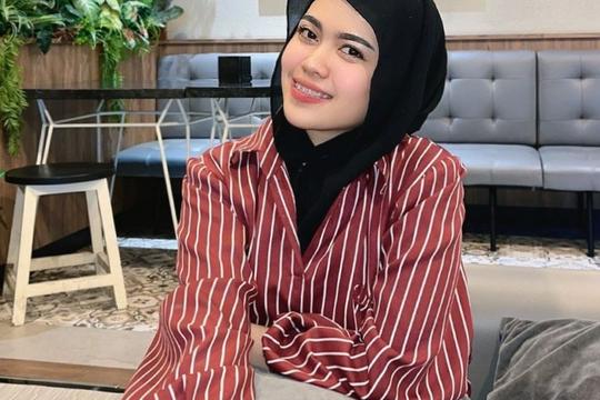 Jasa Freelance Host Live Streaming TikTok & Shopee - HOST LIVE STREAMING