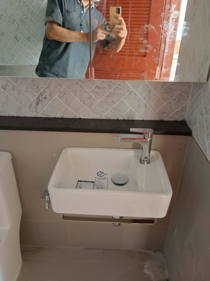 ช่างไฟฟ้าติดตั้งสุขภัณฑ์ห้องน้ำ รับเหมาไฟฟ้าภายในบ้าน เดินสายไฟ บริการทั่วไทย