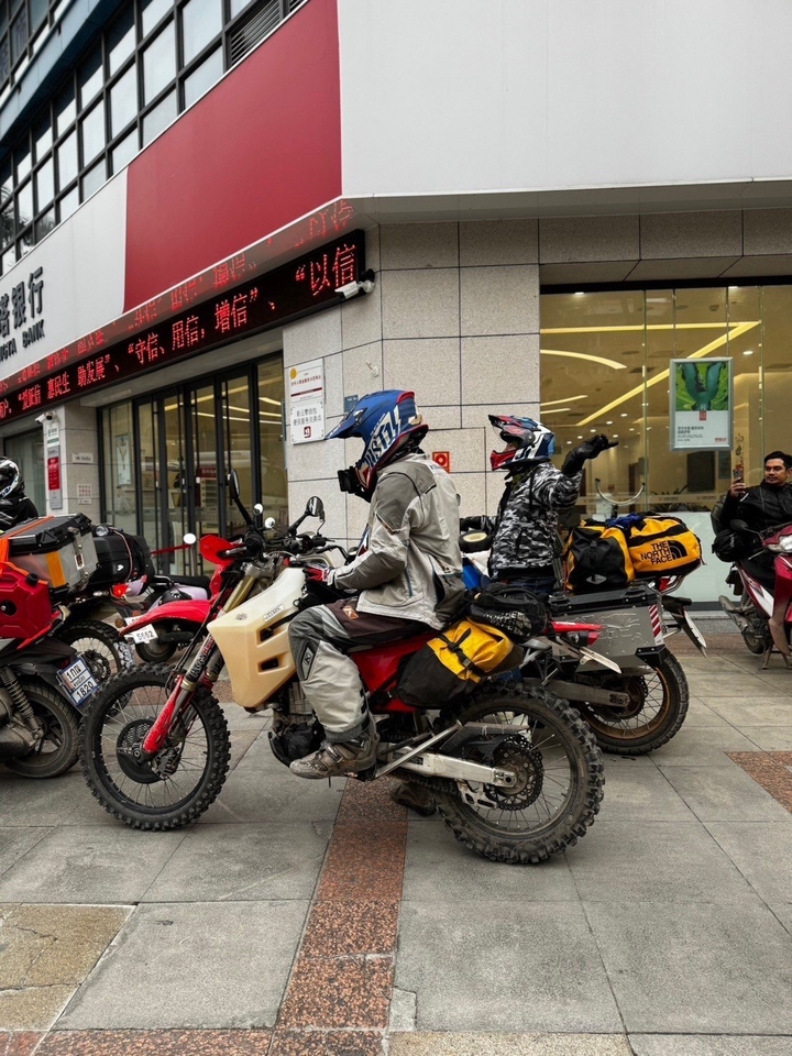 จ้างไกด์ส่วนตัว เซี่ยงไฮ้ จีน ไกด์พาเที่ยวจีน ไกด์ท้องถิ่น