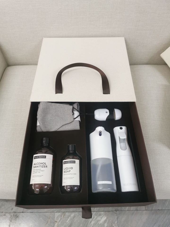 ออกแบบแพคเกจจิ้งเซตเครื่องสำอาง ออกแบบแพคเกจจิ้งครีม ออกแบบขวดสเปรย์ ออกแบบกล่องเครื่องสำอาง ออกแบบ packaging เครื่องสำอาง ออกแบบบรรจุภัณฑ์เครื่องสำอาง