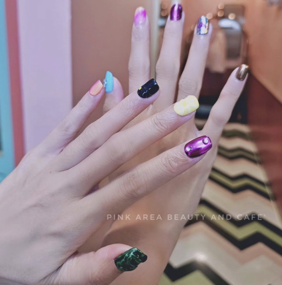 บริการทำเล็บที่บ้าน ช่างทำเล็บฟรีแลนซ์ ทำเล็บเจลที่บ้าน เล็บสวยๆ