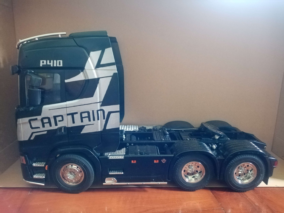 รับทําของขวัญแฮนด์เมด รถบรรทุกขนาดเล็ก ตกแต่งด้วยลายกราฟิก สวยงามเหมาะสำหรับของขวัญวันเกิด