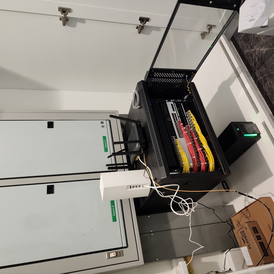 ติดตั้งเซิร์ฟเวอร์ระบบเครือข่าย internet รับวางระบบเน็ตเวิร์ค รับจดโดเมนโฮสติ้ง