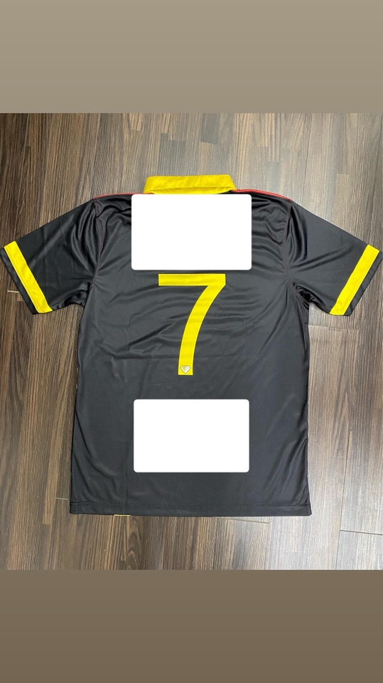 รับออกแบบเสื้อโปโลสีดำลายทีมชาติเบลเยี่ยมหมายเลข7 พร้อมพิมพ์ลายตามต้องการ