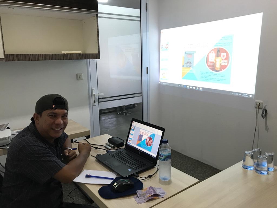 Belajar online bersama guru profesional di kelas online. Situs belajar online terbaik untuk belajar bahasa Inggris, bahasa Arab, bahasa Jepang, dan banyak lagi. Daftar sekarang dan tingkatkan keterampilanmu.