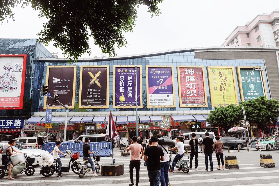 จ้างไกด์ส่วนตัว ไกด์ท้องถิ่น ไกด์นําเที่ยว พาเที่ยว เซี่ยงไฮ้ ฮ่องกง เกาหลี ญี่ปุ่น เวียดนาม