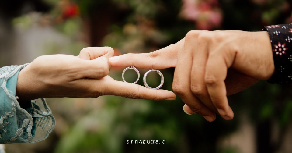 Fotografi - Dokumentasi Foto Lamaran & Wisuda di Surabaya dan Sekitarnya - 10