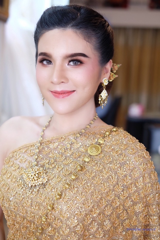 ช่างแต่งหน้าเจ้าสาว แต่งหน้ารับปริญญา ทำผมเจ้าสาว สไตล์เกาหลี