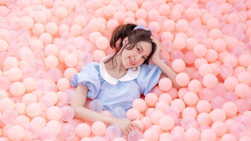 เน็ตไอดอลและบล็อกเกอร์รีวิว - รับรีวิวสินค้า สถานที่ท่องเที่ยว คาเฟ่ต่างๆ ลงsocail media - 1