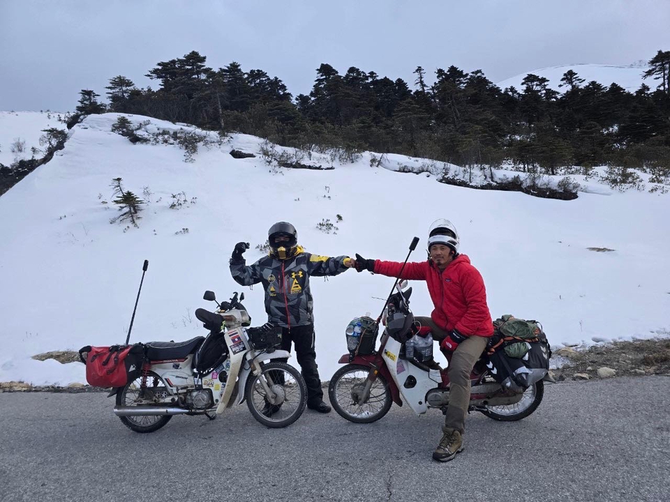 ไกด์ส่วนตัว พาเที่ยวญี่ปุ่น นั่งมอเตอร์ไซค์ เที่ยวทริป จ้างไกด์เที่ยว