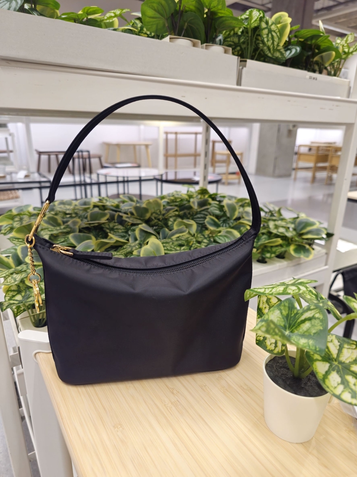 รับผลิตกระเป๋าผ้าแบรนด์คุณภาพสูง กระเป๋าถือผ้าไนลอน