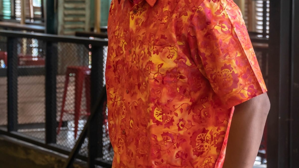 Tak Hanya Menyiangi Kata Tapi Juga Bias