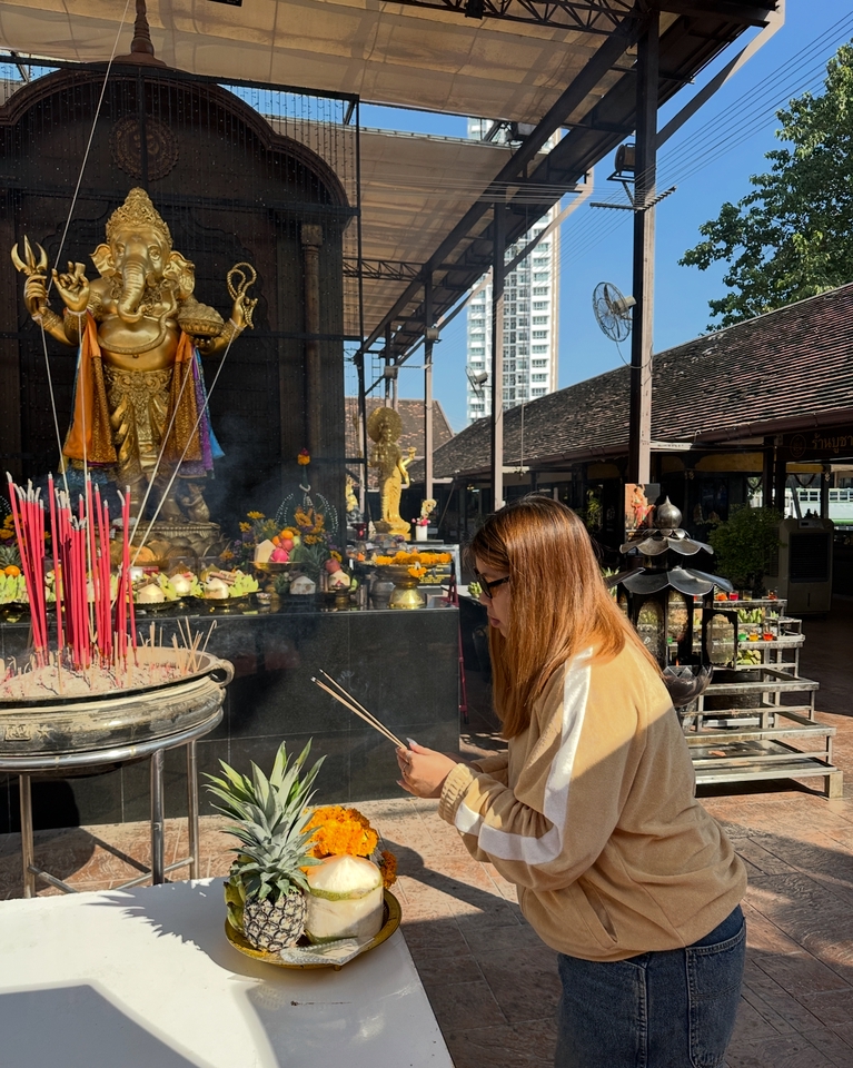 รับจ้างทำบุญออนไลน์ไหว้พระขอพรแก้ชงที่ศาลเจ้า ทำบุญเสริมดวง