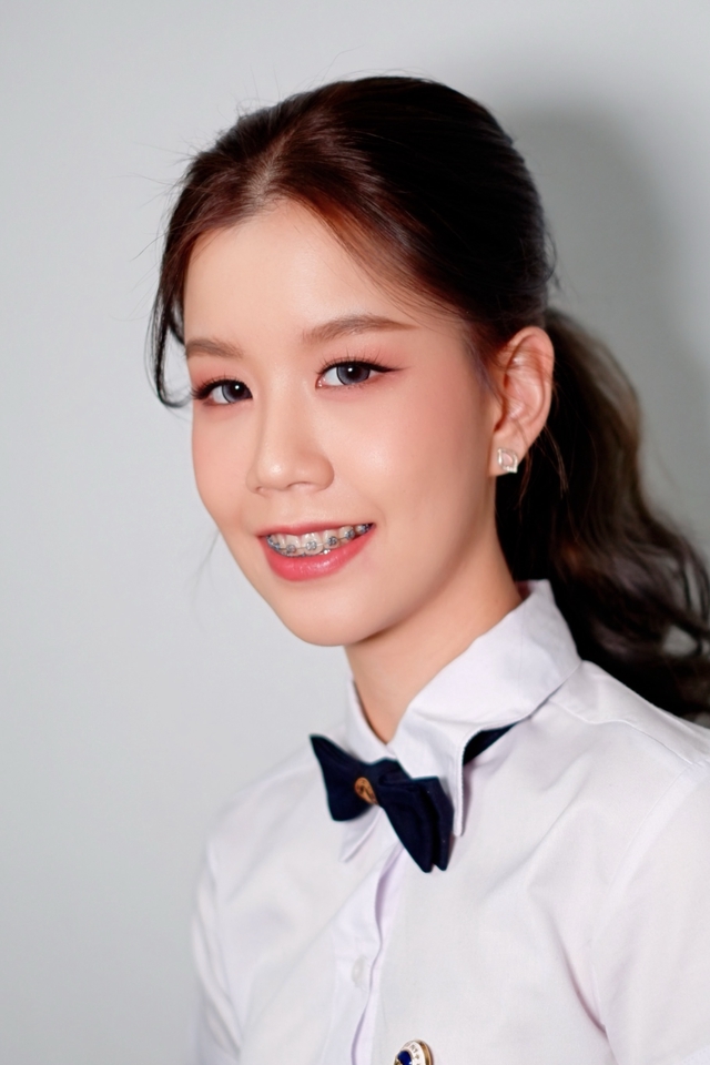 ช่างแต่งหน้ารับปริญญา แต่งหน้าหวาน ถ่ายรูปสวย เน้นความใสเป็นธรรมชาติ หาช่างแต่งหน้าทำผม