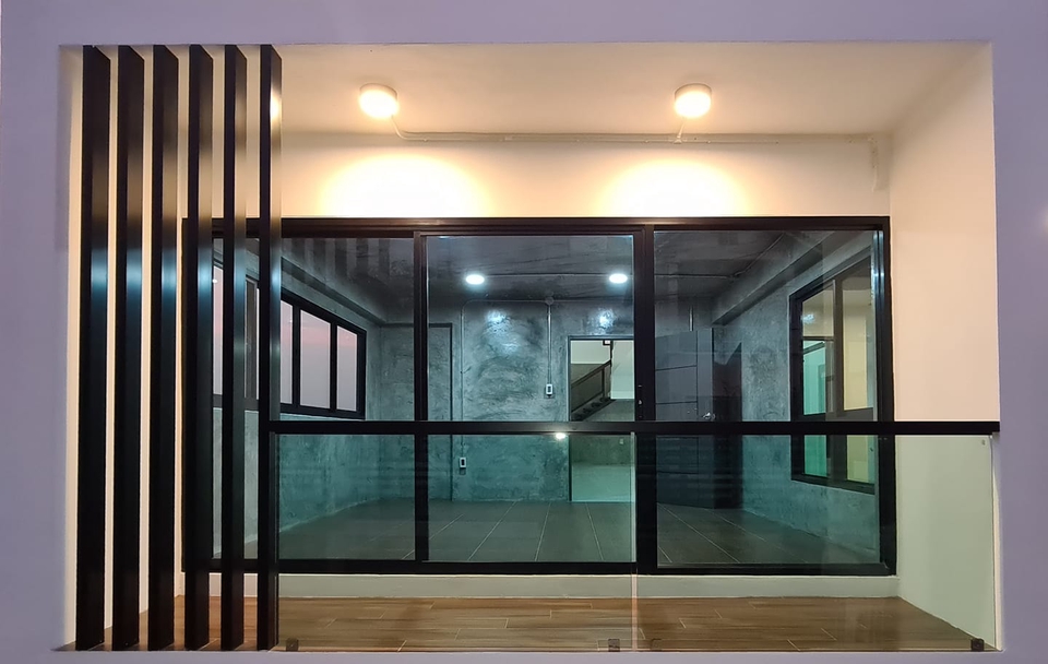 รับเหมาต่อเติมบ้านสวย สไตล์โมเดิร์น ต่อเติมบ้าน รีโนเวทบ้าน ผู้รับเหมา