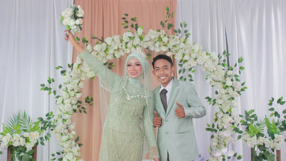 Jasa Fotografi / Photography Profesional - Fotografer Acara Akad dan Praweding Di Kota Malang