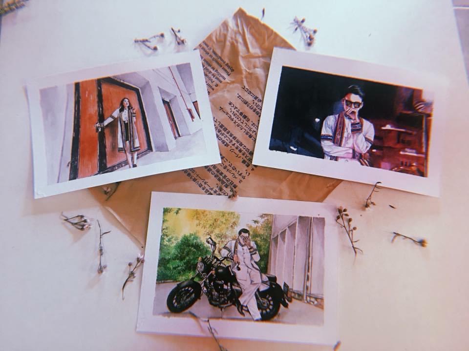 รับวาดภาพเหมือน ภาพวาดภาพเหมือนสีน้ำมัน คน ผู้หญิง แต่งตัวสวย นั่งในห้อง