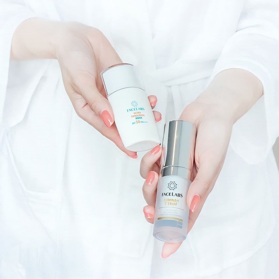 มือสวย นางแบบมือ นางแบบเสื้อผ้า หานางแบบเสื้อผ้า นางแบบมือสวย หานางแบบรีวิวเสื้อผ้า นางแบบเสื้อผ้าแฟชั่น นางแบบเสื้อผ้าไอจี นางแบบ